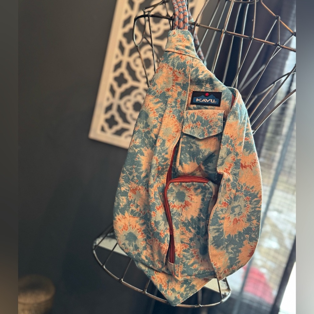 Brand new never used crossbody bag - KAVU